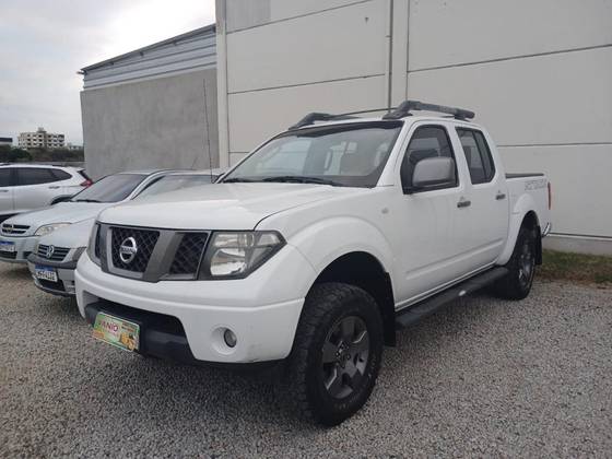 NISSAN FRONTIER 2.5 LE ATTACK 4X4 CD TURBO ELETRONIC DIESEL 4P AUTOMÁTICO